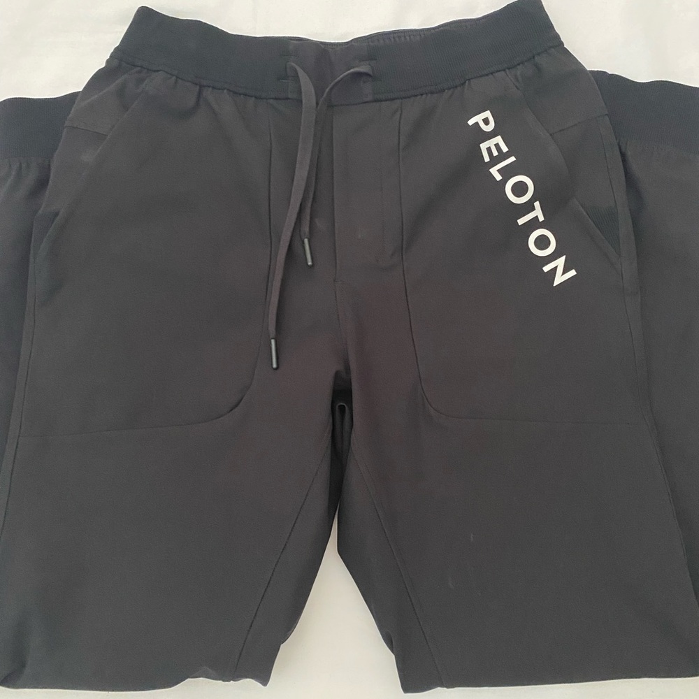 Lululemon- Peloton